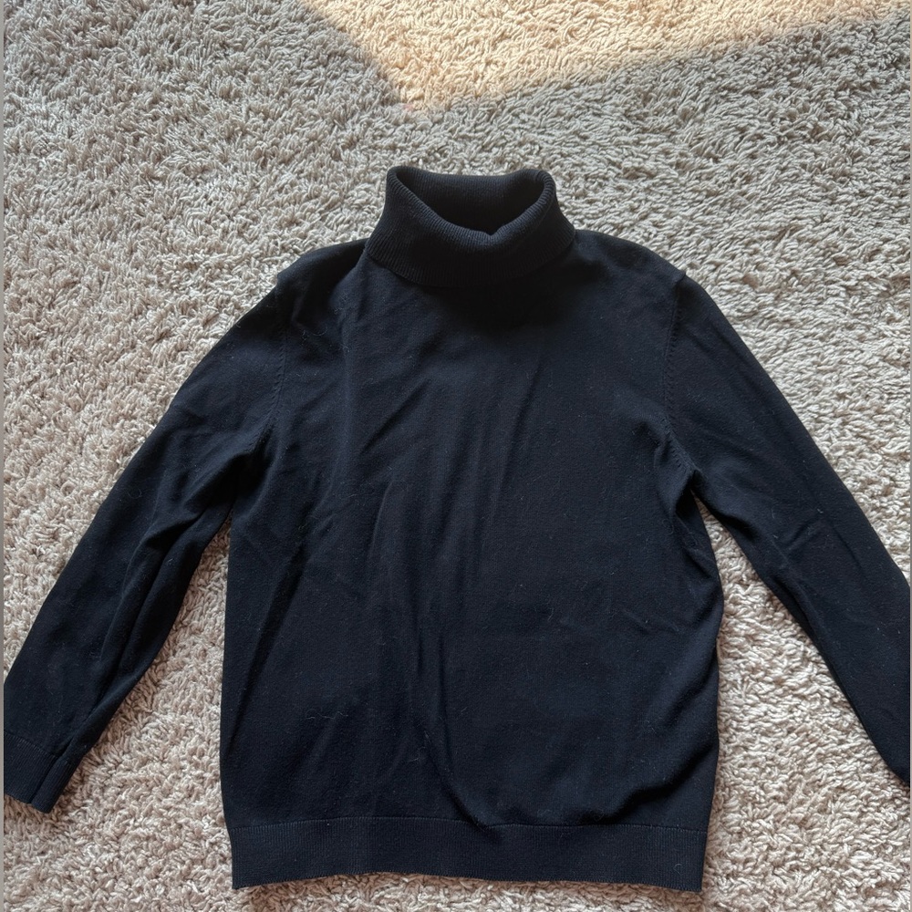 Boy Zara Size 8 turtleneck